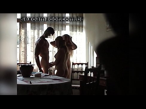 ❤️ Zanmi sèks envite yon nonm jeyan ak yon triyo avè l ' ️❌ Super sèks nan nou