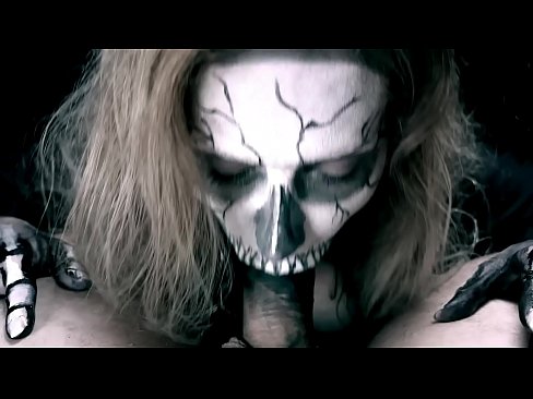 ❤️ Demon ti fi souse kòk chante ak bouch nwa li ak vale kom. ️❌ Super sèks nan nou