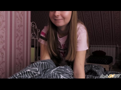 ❤️ Blondie souse BFF li a pwofondman epi li pran kom nan bouch li ️❌ Super sèks nan nou